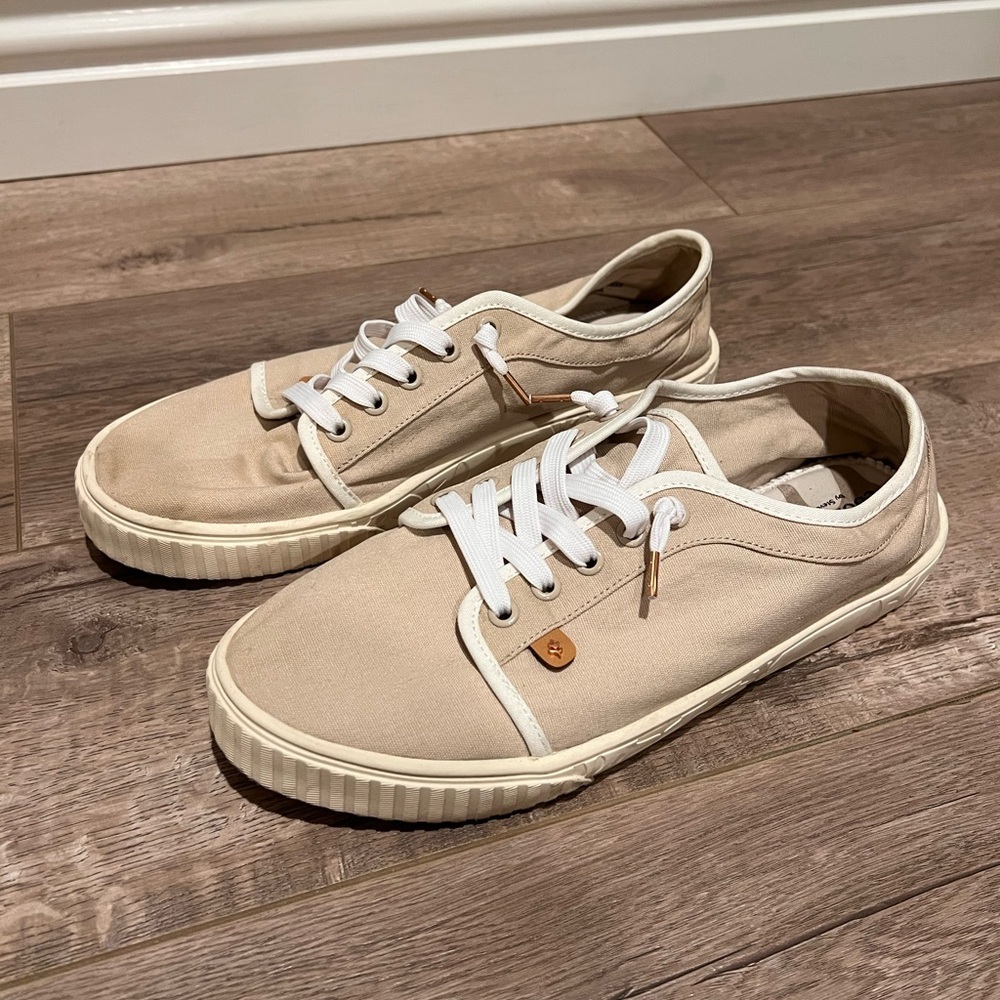 Cool Planet by Steve Madden Maevee Platform Sneaker (taupe colored) - Picture 5 of 16